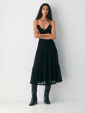 ARITZIA x WILFRED - Black Tuberose Midi Dress, Small